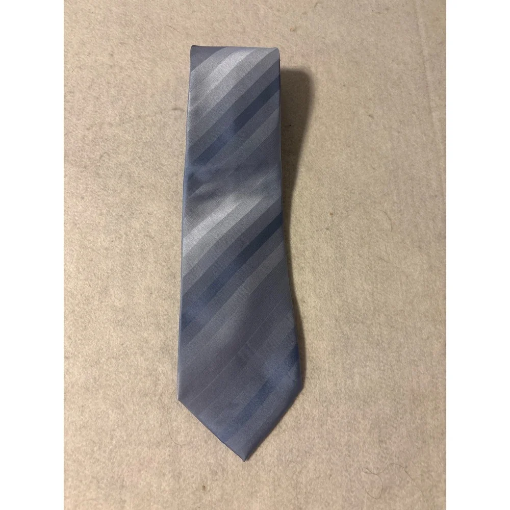 Covington Striped Silk Tie Mens One Size Blue Grey Excellent‎ Stain Resistant